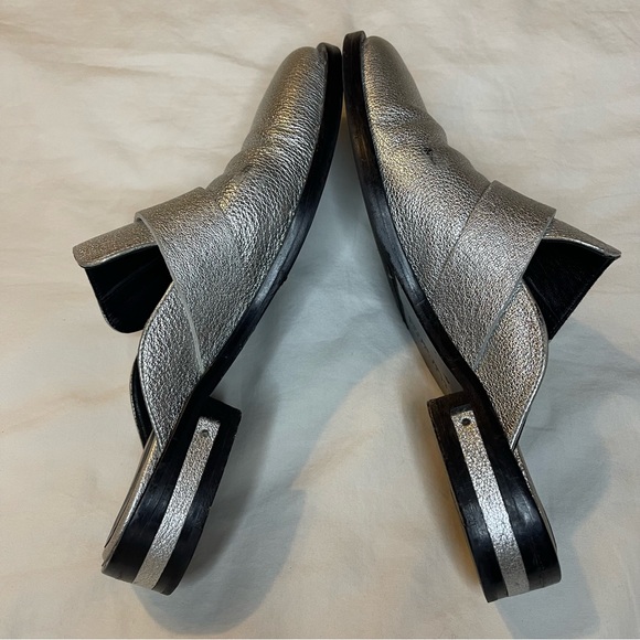 Freda Salvador Metallic Keen Mule - Picture 10 of 16